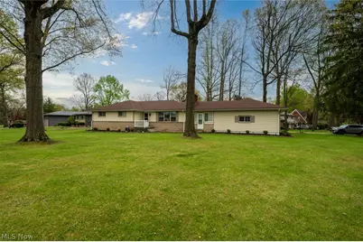 503 E Montrose Street, Youngstown, OH 44505 - Photo 2