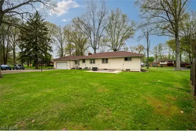 503 E Montrose Street, Youngstown, OH 44505 - Photo 4
