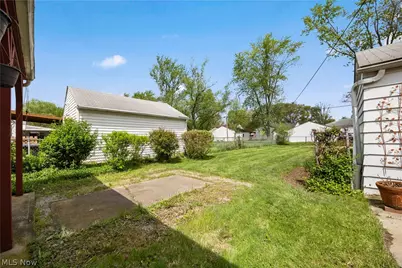 166 Caroline Street, Elyria, OH 44035 - Photo 24