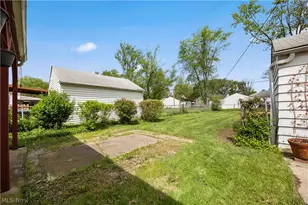 166 Caroline St, Elyria, OH 44035 - Photo 24