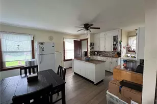 659 Buffalo St, Conneaut, OH 44030 - Photo 2