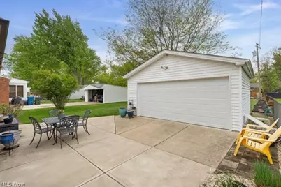 4052 W 223rd Street, Fairview Park, OH 44126 - Photo 24