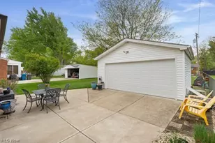 4052 W 223rd St, Fairview Park, OH 44126 - Photo 24