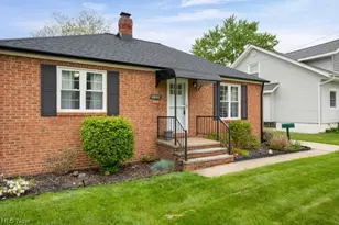 4052 W 223rd St, Fairview Park, OH 44126 - Photo 2