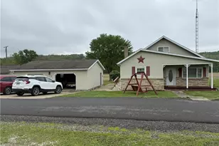 10083 Stillwater Road SE, Uhrichsville, OH 44683 - Photo 2