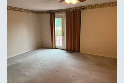 10083 Stillwater Road SE, Uhrichsville, OH 44683 - Photo 12