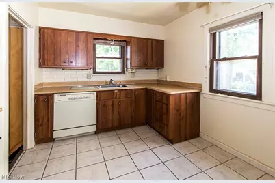 16305 Elsienna Avenue, Loveland, OH 44135 - Photo 14
