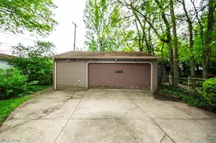16305 Elsienna Ave, Loveland, OH 44135 - Photo 8