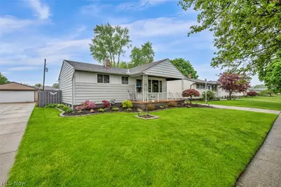 15425 Richard Drive, Brook Park, OH 44142 - Photo 4