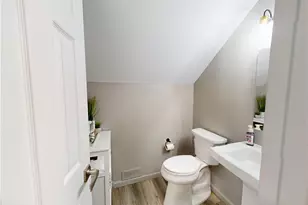 1339 Haverston Rd, Lyndhurst, OH 44124 - Photo 32