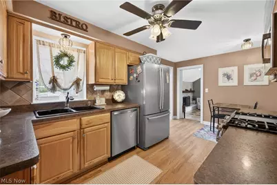 10650 Chillicothe Road, Kirtland, OH 44094 - Photo 12