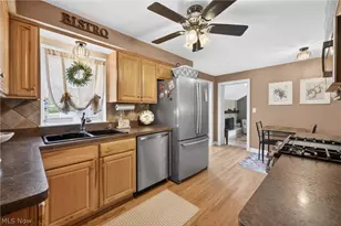10650 Chillicothe Rd, Kirtland, OH 44094 - Photo 12
