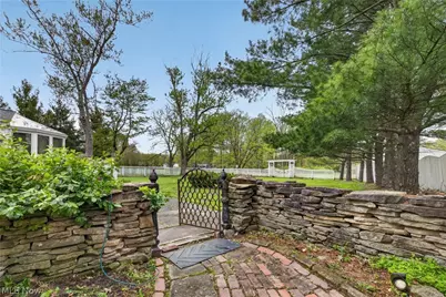 10650 Chillicothe Road, Kirtland, OH 44094 - Photo 40