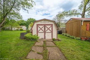 7627 Catherine St, Masury, OH 44438 - Photo 44