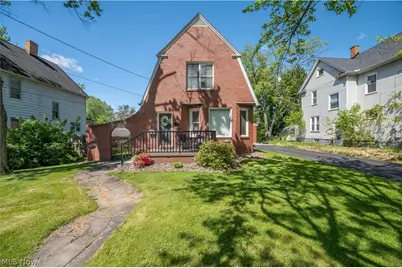 124 Hartzell Avenue, Niles, OH 44446 - Photo 1