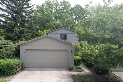 19533 Idlewood Trail #20-1, Strongsville, OH 44149 - Photo 1