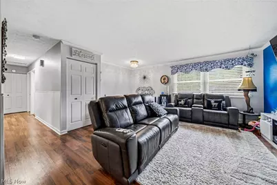 2592 Cherry Blossom Circle, Stow, OH 44224 - Photo 4