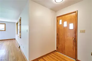 647 Killian Rd, Coventry, OH 44319 - Photo 4