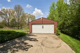 647 Killian Rd, Coventry, OH 44319 - Photo 22