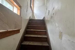 996 Burkhardt Ave, Akron, OH 44301 - Photo 8