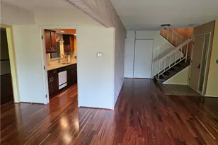 879 Hampton Ridge Dr, Akron, OH 44313 - Photo 6