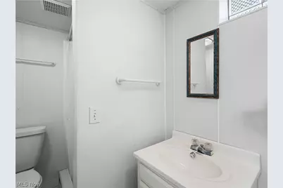 12305 Eastwood Boulevard, Garfield Heights, OH 44125 - Photo 30