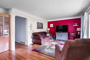 12305 Eastwood Blvd, Garfield Heights, OH 44125 - Photo 8