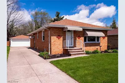 12305 Eastwood Boulevard, Garfield Heights, OH 44125 - Photo 4