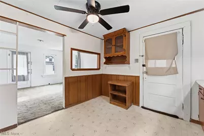 671 Fairview Avenue, Barberton, OH 44203 - Photo 38
