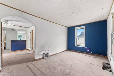 671 Fairview Avenue, Barberton, OH 44203 - Photo 22