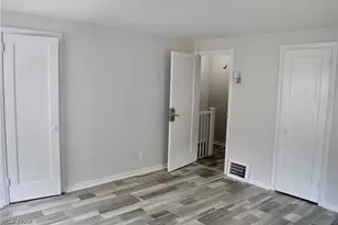 1527 Babbitt Rd, Euclid, OH 44132 - Photo 16