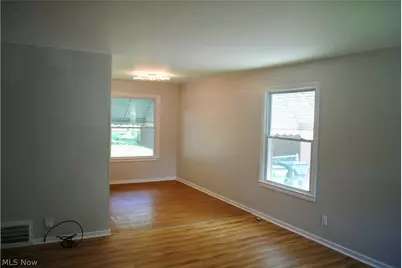 1527 Babbitt Road, Euclid, OH 44132 - Photo 4