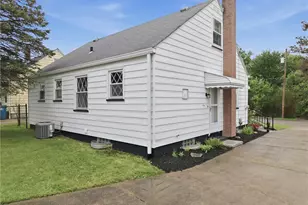 518 Spring St, Struthers, OH 44471 - Photo 4