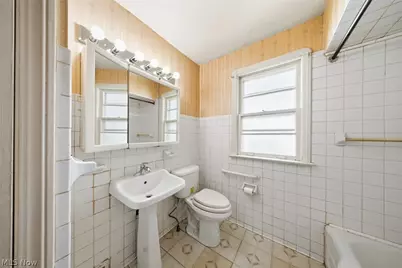 4284 W 204th Street, Fairview Park, OH 44126 - Photo 24