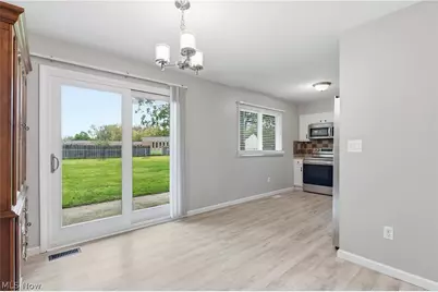 8139 Yorkshire Drive, Mentor, OH 44060 - Photo 10