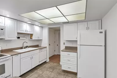 22701 Center Ridge Road #212, Rocky River, OH 44116 - Photo 8