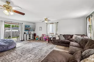 6293 Brookmere Dr, Parma Heights, OH 44130 - Photo 6
