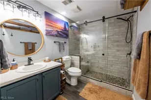 401 W Shoreline Dr, Sandusky, OH 44870 - Photo 2