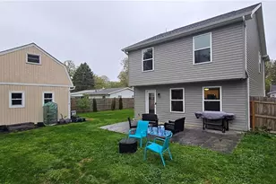 756 Hazelwood Dr, Vermilion, OH 44089 - Photo 2