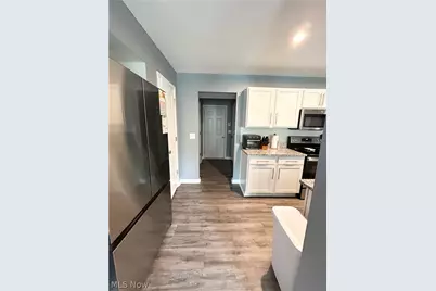 756 Hazelwood Drive, Vermilion, OH 44089 - Photo 8