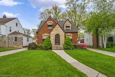 91 E 212th Street, Euclid, OH 44123 - Photo 2
