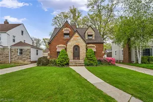 91 E 212th St, Euclid, OH 44123 - Photo 2