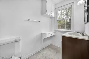 91 E 212th St, Euclid, OH 44123 - Photo 30