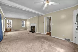 91 E 212th St, Euclid, OH 44123 - Photo 10