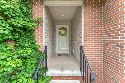 144 Royal Troon Drive SE, Warren, OH 44484 - Photo 4