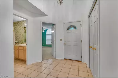 144 Royal Troon Drive SE, Warren, OH 44484 - Photo 8