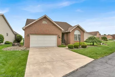 144 Royal Troon Drive SE, Warren, OH 44484 - Photo 1