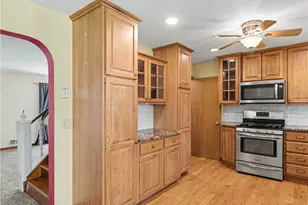 717 Columbia Ave, Akron, OH 44310 - Photo 12