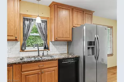 717 Columbia Avenue, Akron, OH 44310 - Photo 10