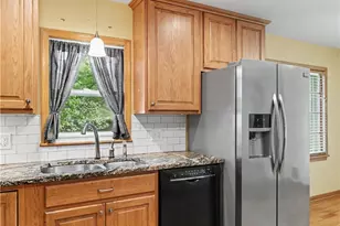 717 Columbia Ave, Akron, OH 44310 - Photo 10